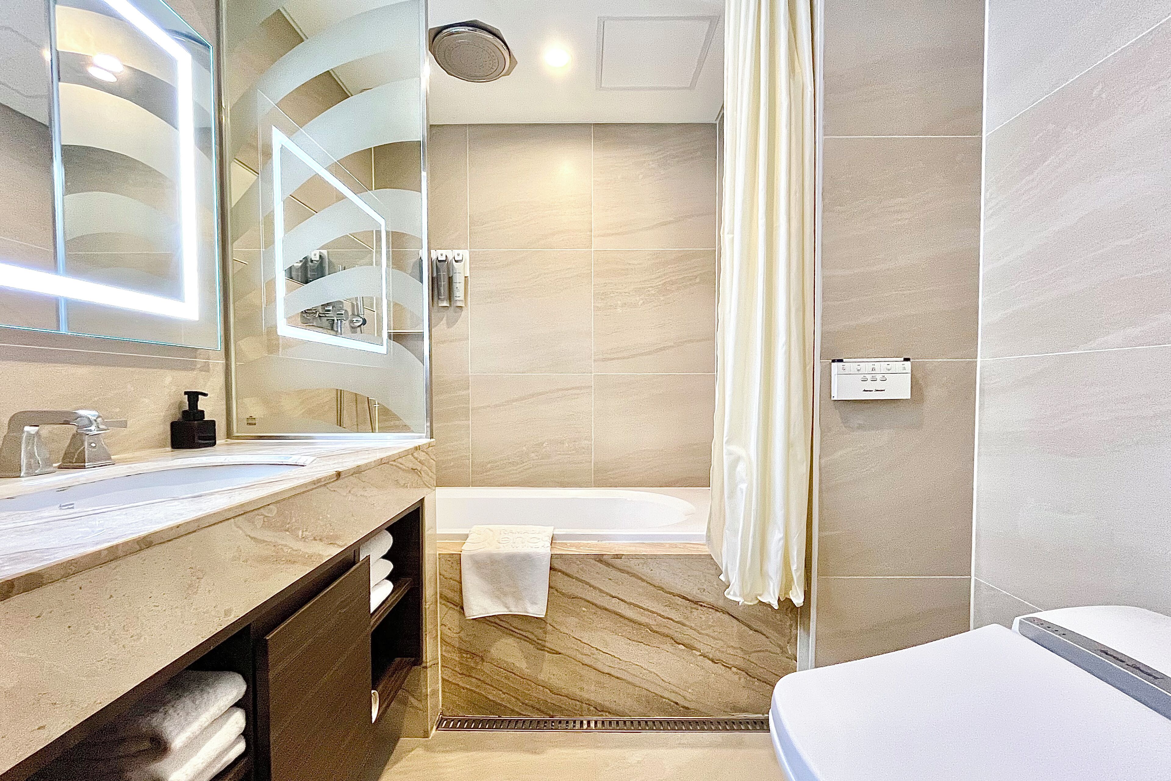 Foto - Ramada Encore by Wyndham Busan Station