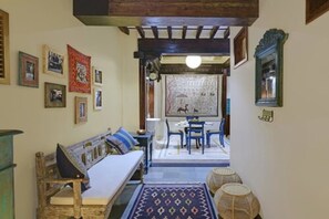 Interior - Dodhia Haveli (Ahmedabad)