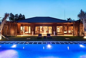 Outdoor pool - Strategic and Classic 2 BR Family Villa at Seminyak (Kota Denpasar)