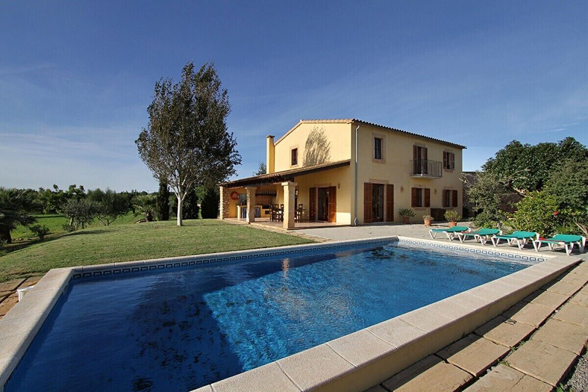 New Traditional Style Majorcan Country House with Private Pool, Air Conditioning !