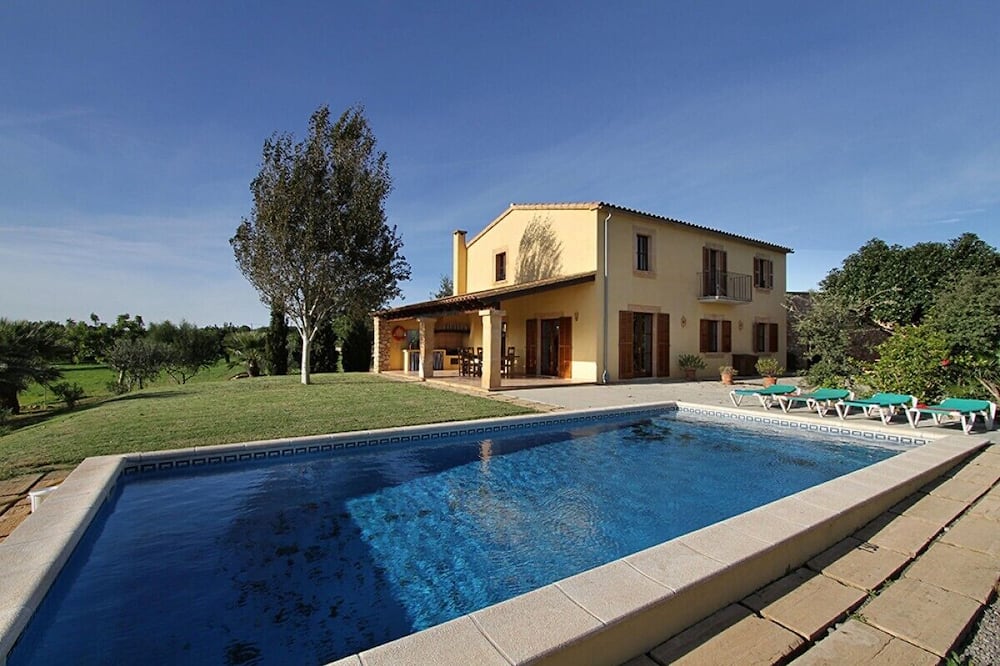 New Traditional Style Majorcan Country House with Private Pool, Air Conditioning !