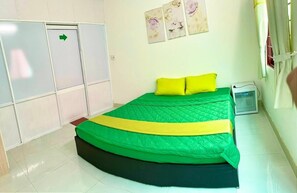 Minibar, laptop workspace, blackout curtains, soundproofing