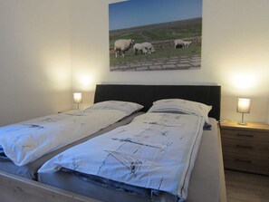 1 Schlafzimmer, Reisekinderbett, WLAN, Bettwäsche