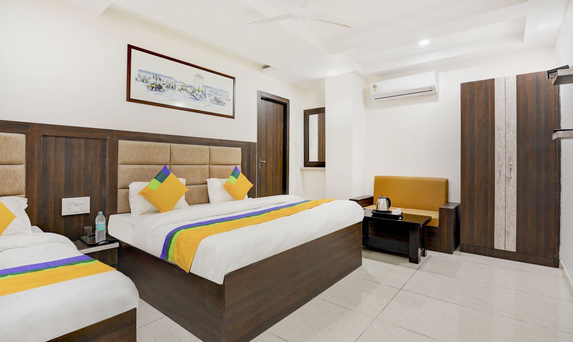 Iron/ironing board, free WiFi, bed sheets