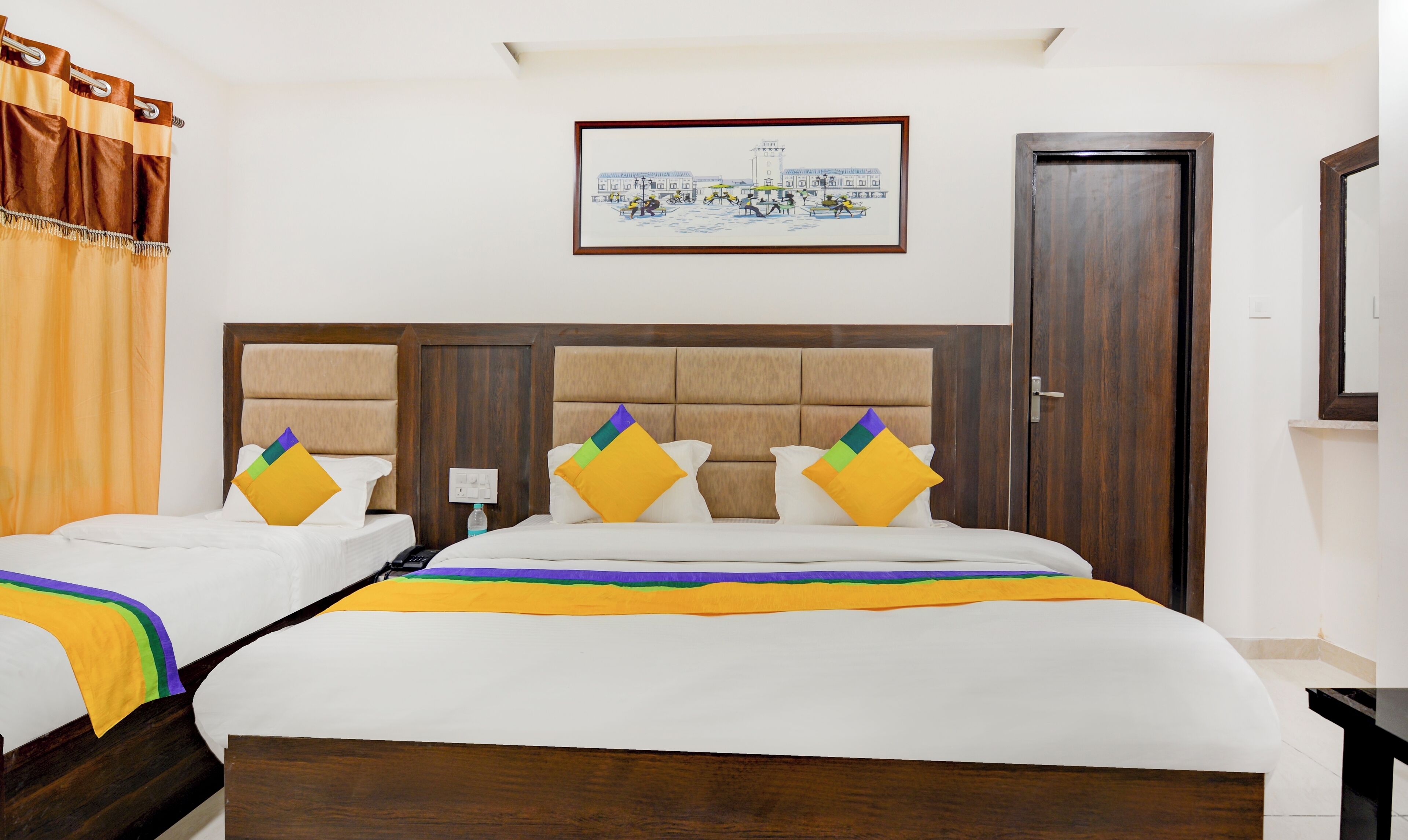 Deluxe Room | Iron/ironing board, free WiFi, bed sheets
