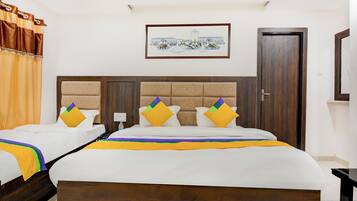 Deluxe Room | Iron/ironing board, free WiFi, bed sheets