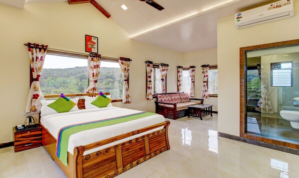 Soundproofing, iron/ironing board, free WiFi, bed sheets - Treebo Garden Cottage & Lawn Mahabaleshwar (Mahabaleshwar)