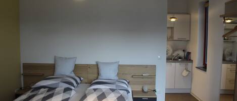 1 dormitorio, escritorio, wifi y ropa de cama