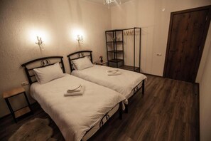 Double or Twin Room, Garden View - Wine Hills Hotel (Tbilisi)