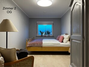 3 slaapkamers, een bureau, wifi, beddengoed