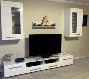 Unclassified image, 2 of 19, button - Vacation home Conny in Dessau-Ziebigk - Bauhaus-Dessau-Wörlitz - Holiday home (Dessau-Roßlau Ot Ziebigk)