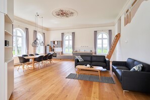 Tv, pejs, bordfodbold