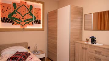 Chambre Simple, salle de bains commune (3) | Bureau, lits pliants/supplémentaires gratuits, Wi-Fi gratuit