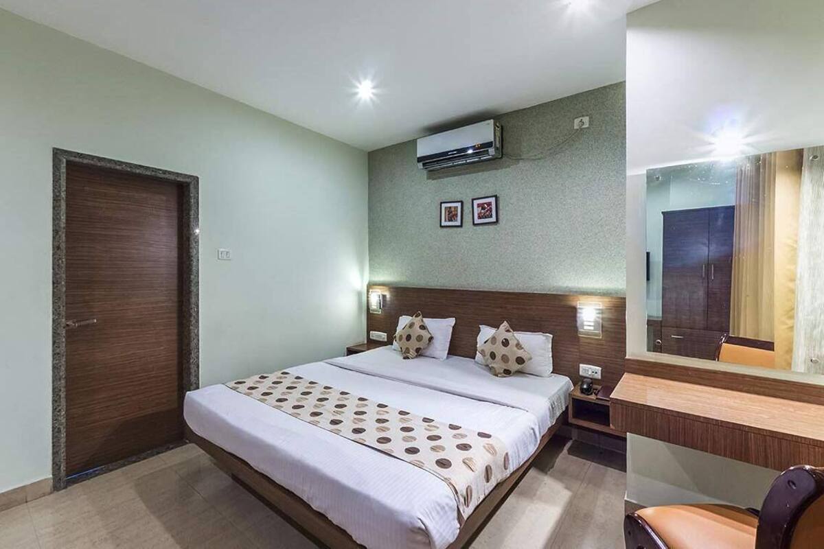 Corporate Studio | Free WiFi