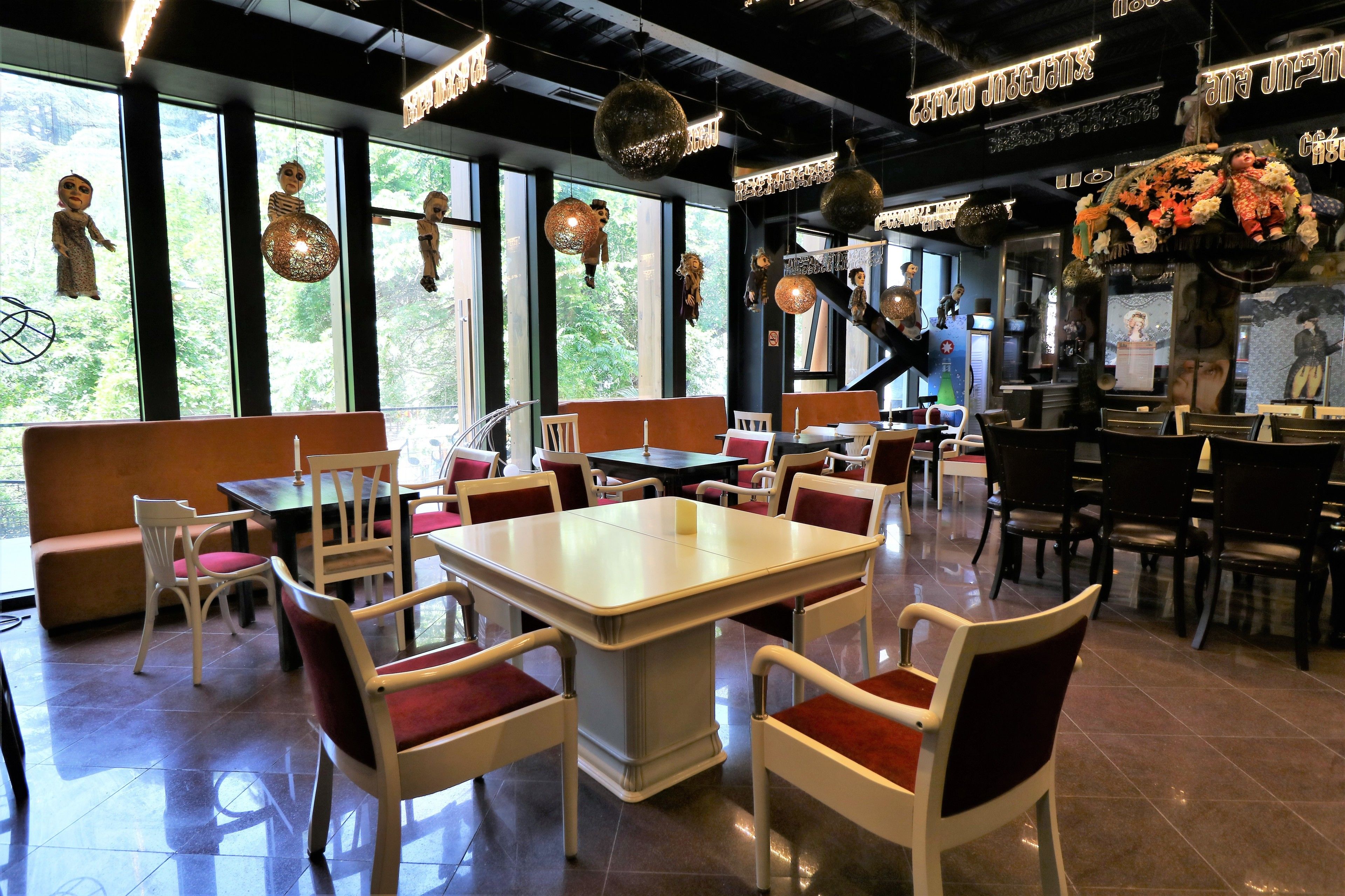 daily buffet breakfast (gel 25 per person)