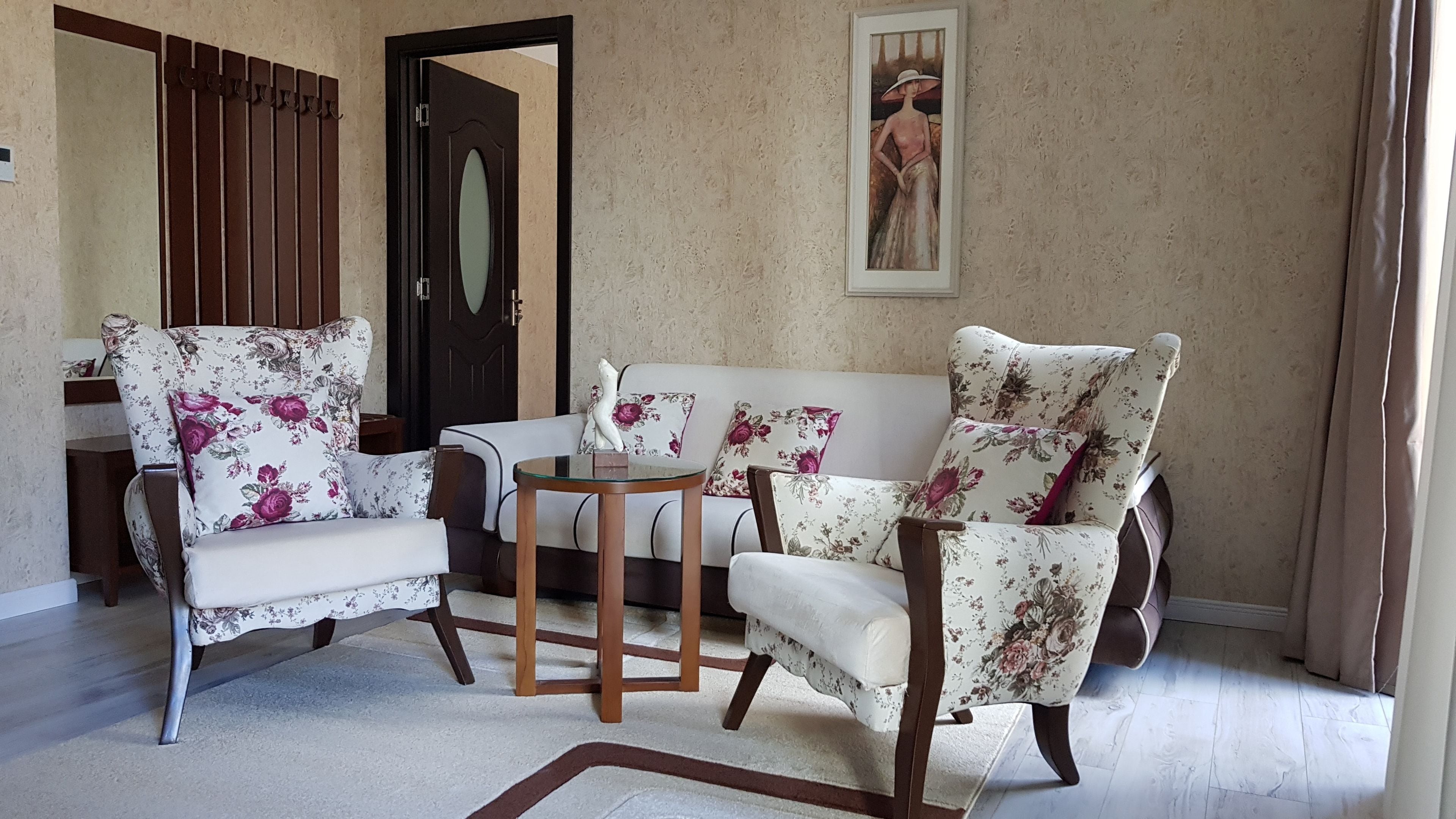 superior room | 1 bedroom, hypo-allergenic bedding, individually decorated, desk