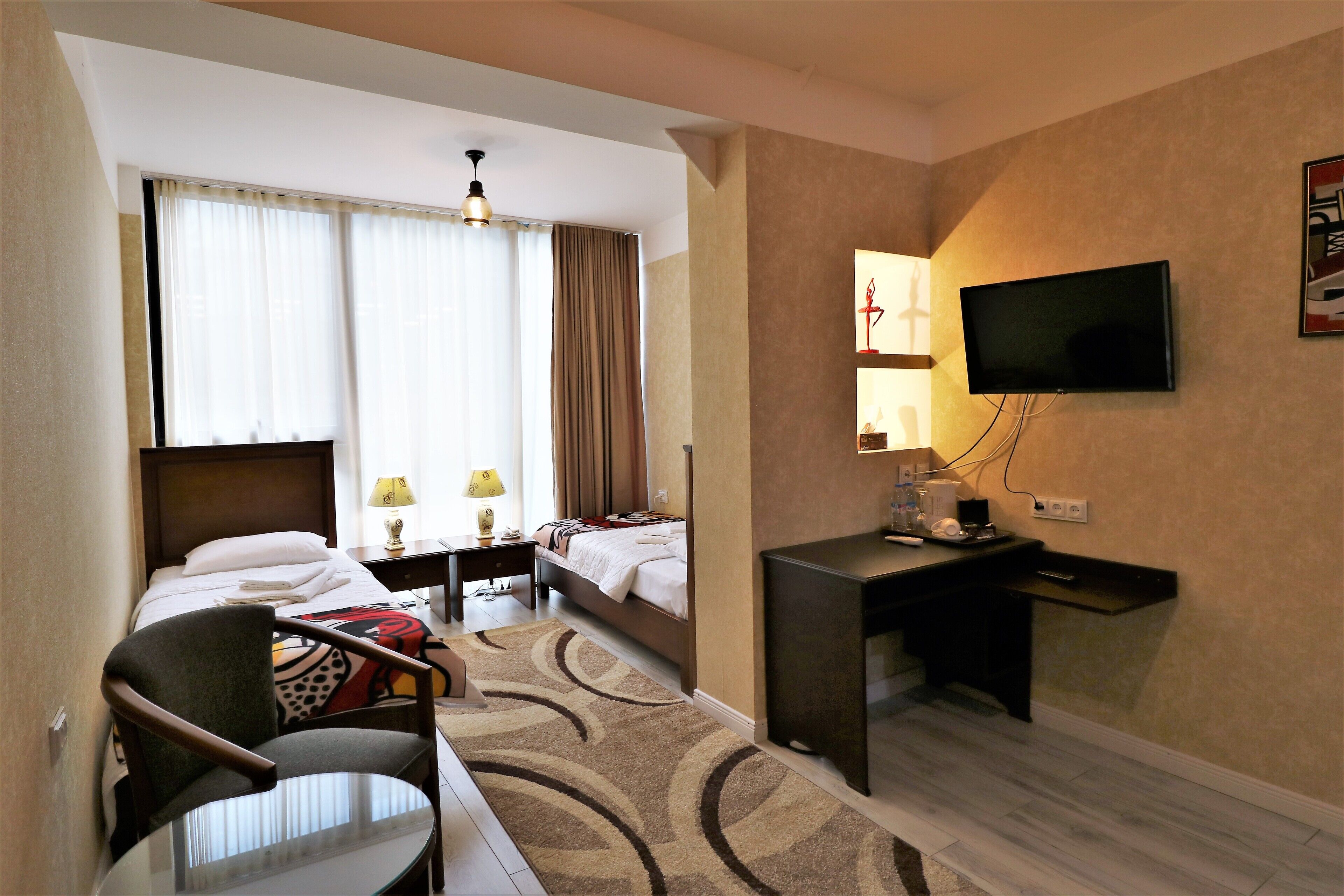standard twin room | 1 bedroom, hypo-allergenic bedding, individually decorated, desk