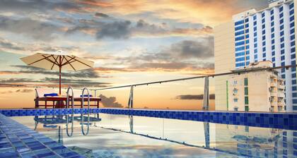 Titan Hotel (Formerly known as Golden Lotus Central)