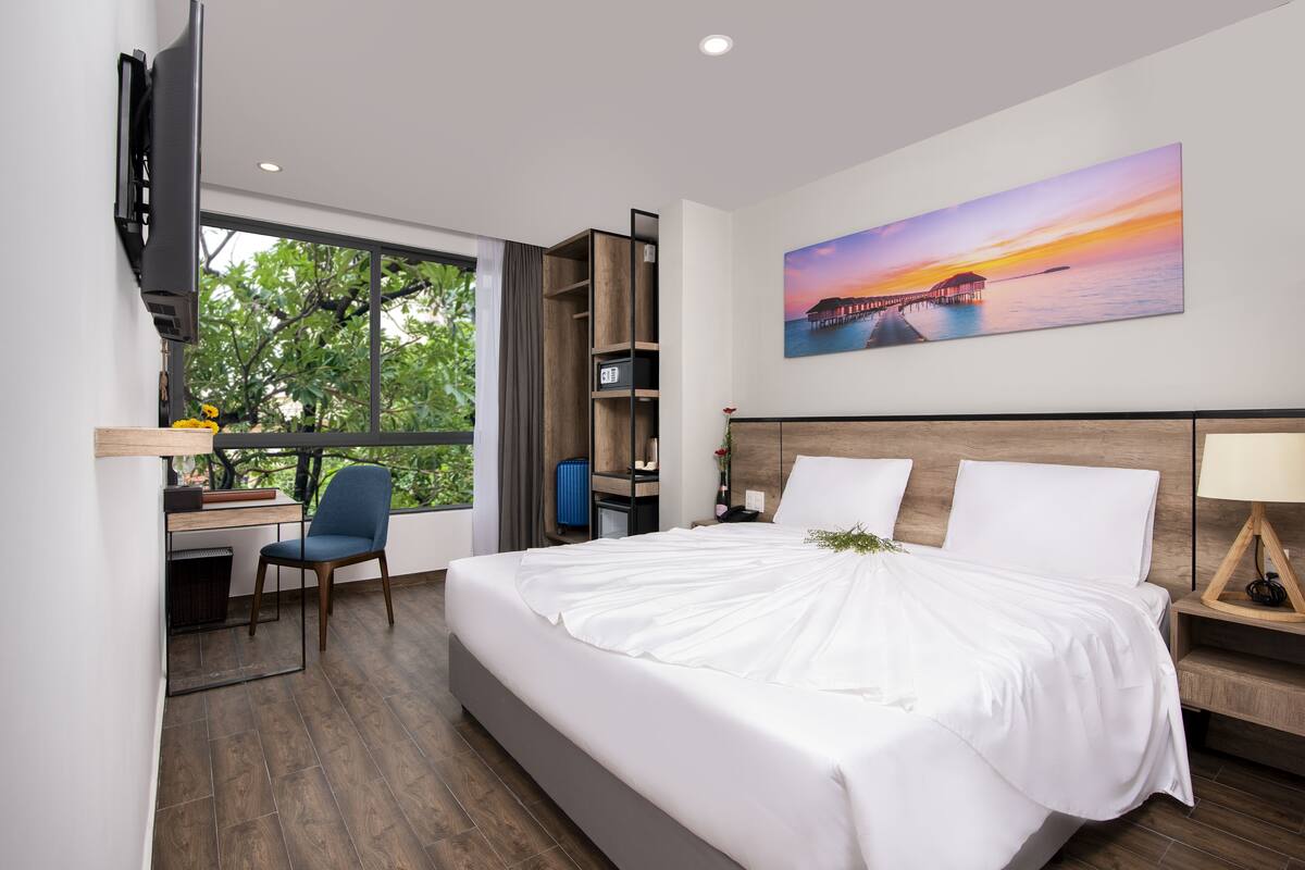 Phòng đôi hoặc 2 giường đơn Premier, quang cảnh thành phố | Bộ đồ giường cao cấp, nệm có lớp đệm bông, minibar