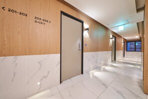 Hallway - BON Hotel (Busan)