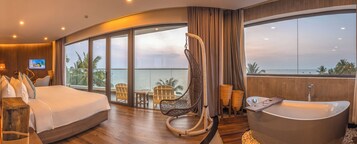 Grand Suite Sunset Panorama | Minibar, in-room safe, individually decorated, individually furnished