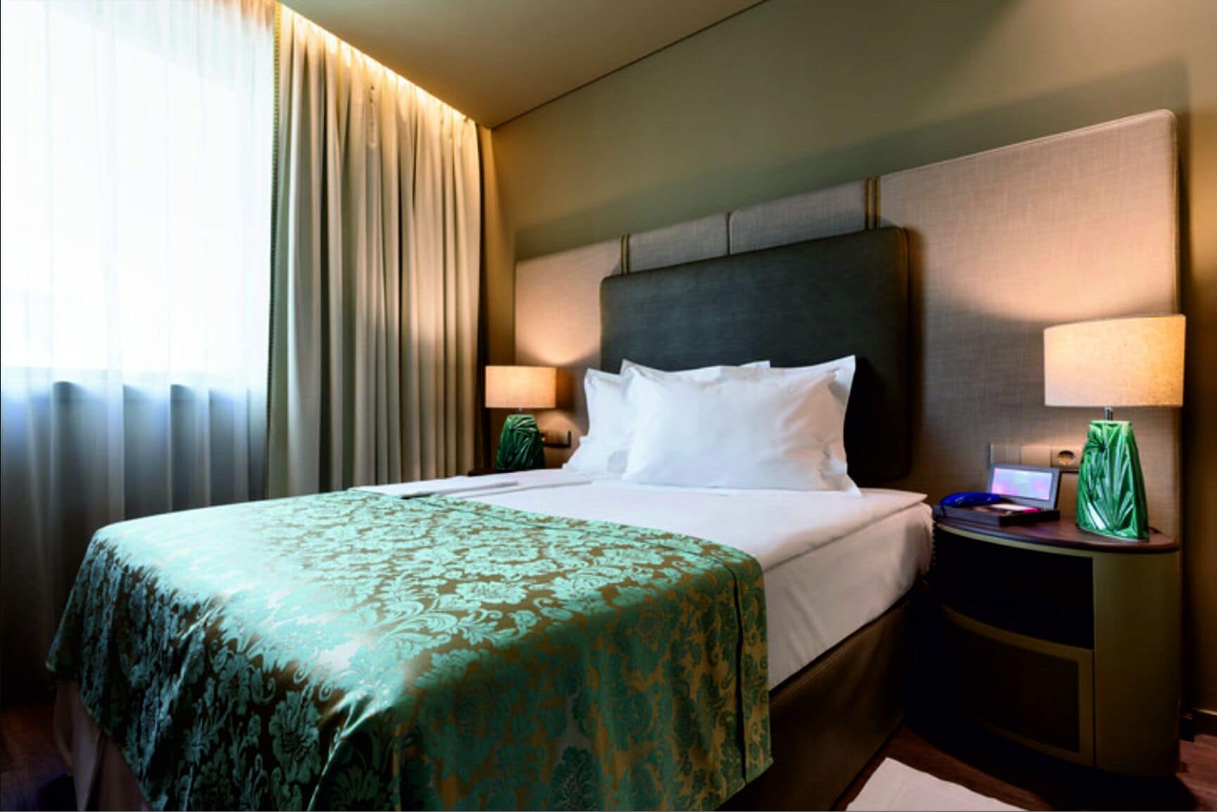 Foto - Hotel Jaguar Oporto - Airport to Hotel and City is a free Shuttle Service