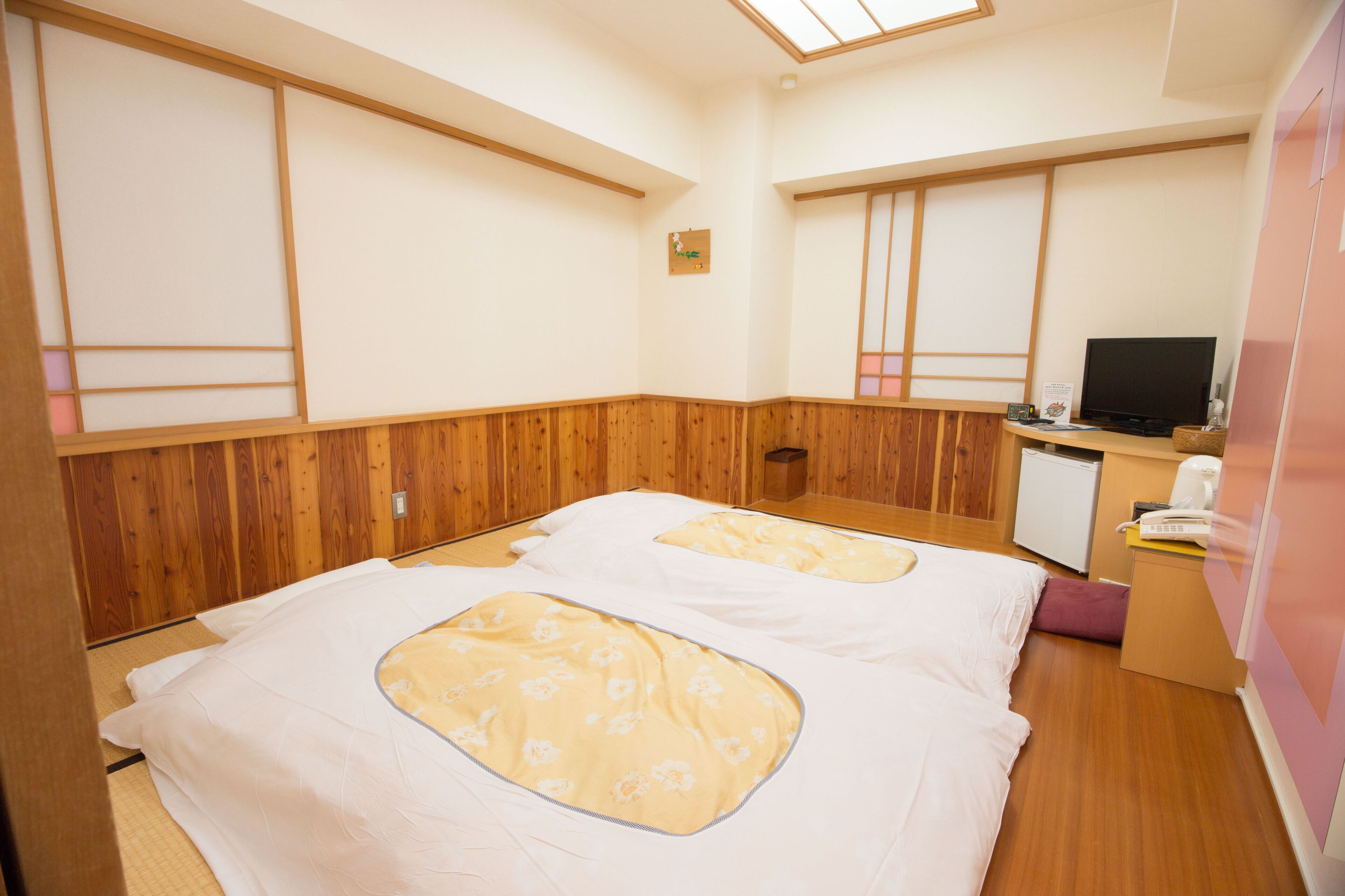 japanese style room, non smoking | desk, free wifi