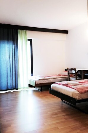 Free WiFi, bed sheets - Motel Licki Krovovi (Gracac)