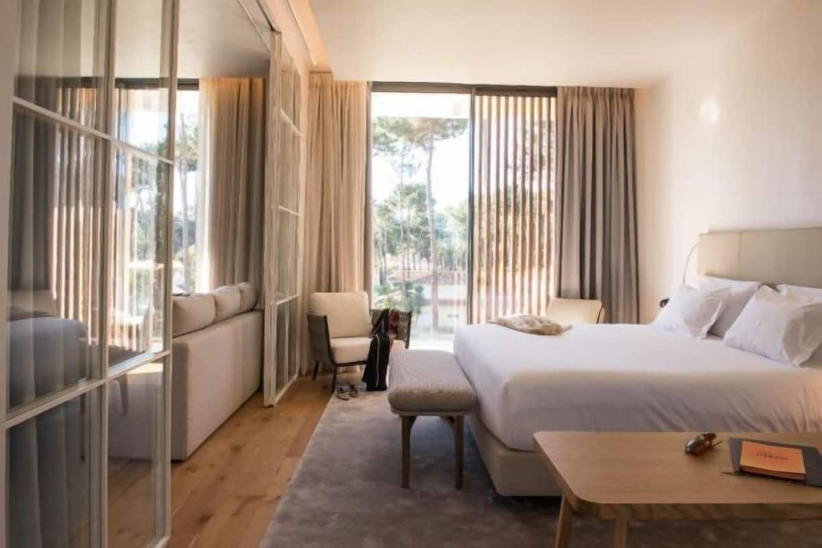 1 bedroom, minibar, in-room safe, individually furnished