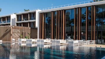 Outdoor pool, pool umbrellas, pool loungers