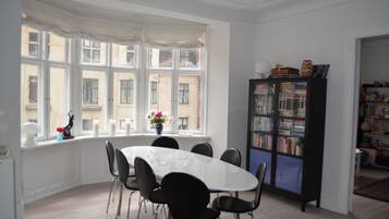 Appartement | Salle de séjour | Télévision à écran plat