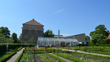 Apartment | Garden view