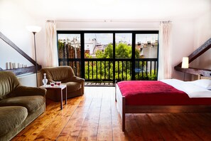 Klassiek appartement | 4 slaapkamers, een bureau, een laptopwerkplek