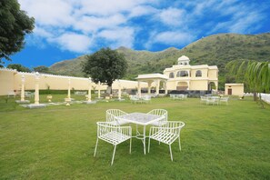 Garden - Maangarh Resort (Udaipur)