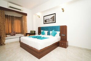 Deluxe Double Room, Hill View | Minibar, individually decorated, individually furnished, desk - Maangarh Resort (Udaipur)
