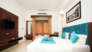 Deluxe Double Room, Hill View - Maangarh Resort (Udaipur)