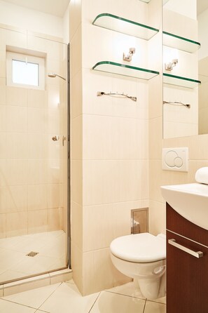 시티 아파트, 침실 2개 | 욕실 | 샤워 시설, 무료 세면용품, 헤어드라이어, 타월