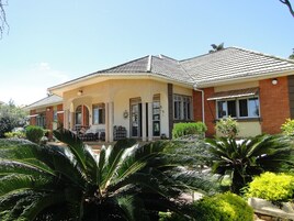 Fachada da propriedade