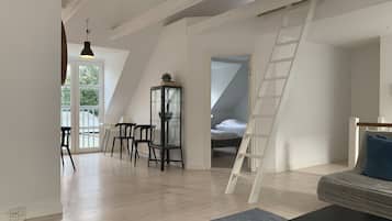 2 bedrooms, individually decorated, individually furnished