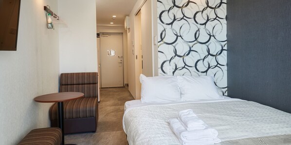 Double Room | Down comforters, desk, soundproofing, free WiFi - BiBi Hotel Kokusai Dori (Naha)