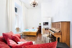 Appartamento City, 3 camere da letto | Una scrivania, postazione laptop, ferro/asse da stiro, Wi-Fi gratuito