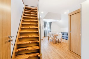 Huoneisto, parveke, vuoristonäköala (A1) | Oleskelualue | Taulutelevisio, lämmitetyt lattiat