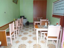 Desayuno continental incluido todos los días 