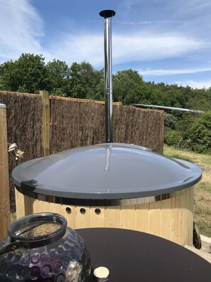 Hytte, spabadekar (Shepherds Hut) | Terrasse/patio