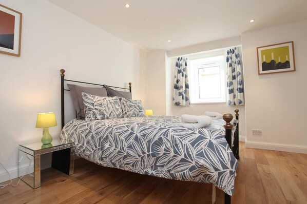 컴포트 아파트 | 다리미/다리미판, 무료 WiFi, 침대 시트