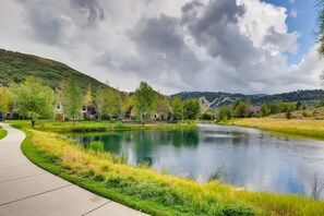 Property grounds - Stunning Townhome Gem in Lower Deer Valley (Park City)