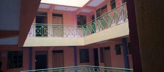Bongo Restaurant & Hotel