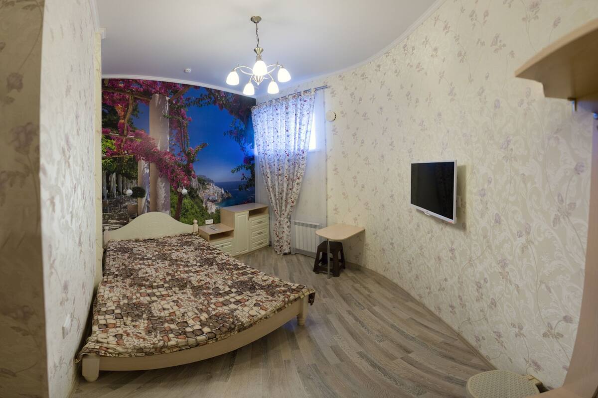 Standard Double Room, 1 Double Bed | Individually furnished, laptop workspace, soundproofing, bed sheets