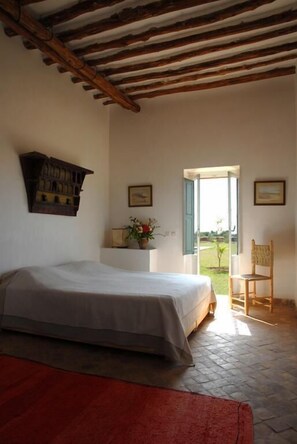 Comfort Double Room | Individually decorated, desk, bed sheets, wheelchair access - Dar Tasmayoun (Marrakech)