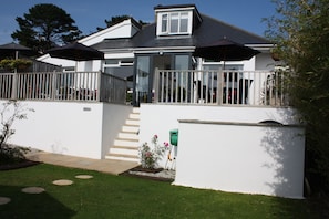 Exterior - LINTON - 3 bed, 3 ensuite. Sleeps 6. Short walk to harbour, beach and coast path (Mevagissey)
